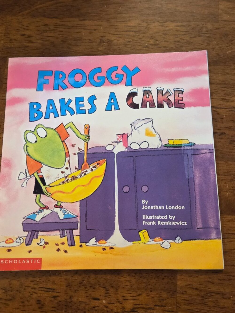 📕5/$10📕Froggy Bakes a Cake Scholastic Paperback Picture Book by Jonathan